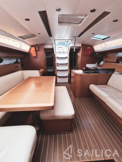 Jeanneau 53 - Yacht Charter Sailica