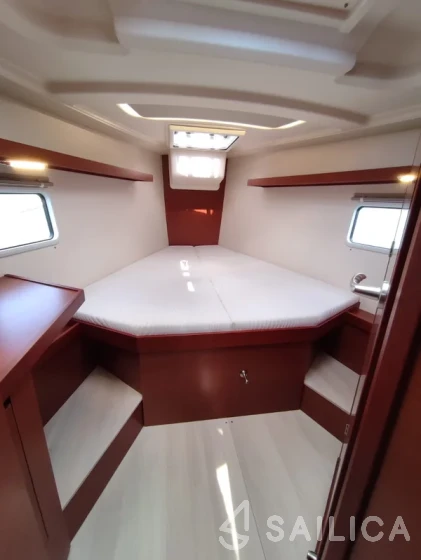 Hanse 418 - Yacht Charter Sailica