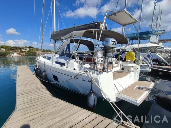 Hanse 418 - Yacht Charter Sailica