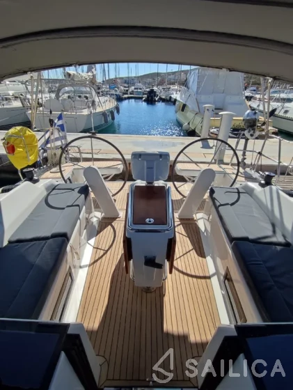 Hanse 418 - Yacht Charter Sailica