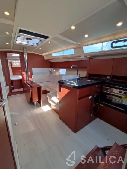 Hanse 418 - Yacht Charter Sailica