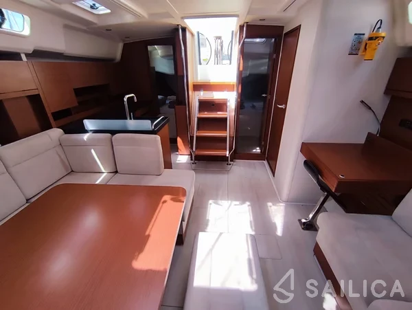 Hanse 458 - Yacht Charter Sailica