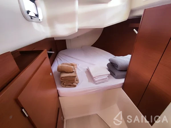 Hanse 458 - Yacht Charter Sailica