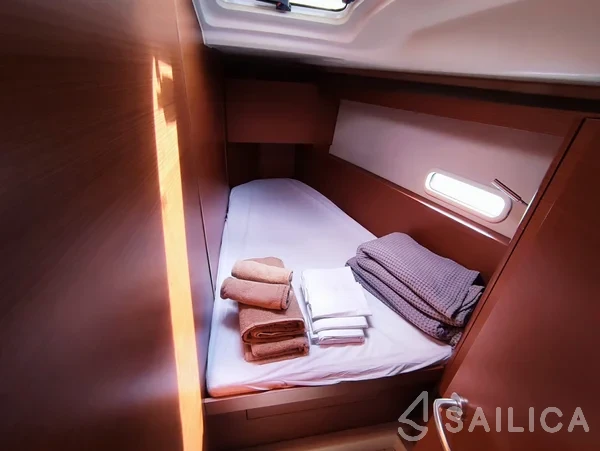Hanse 458 - Yacht Charter Sailica