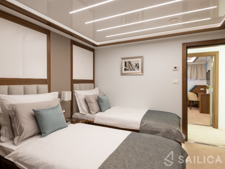 Corsario - Yacht Charter Sailica
