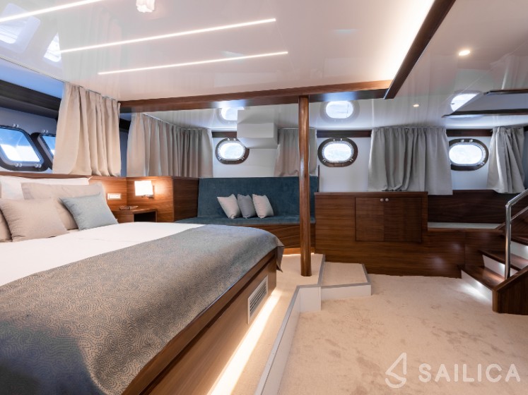 Corsario - Yacht Charter Sailica