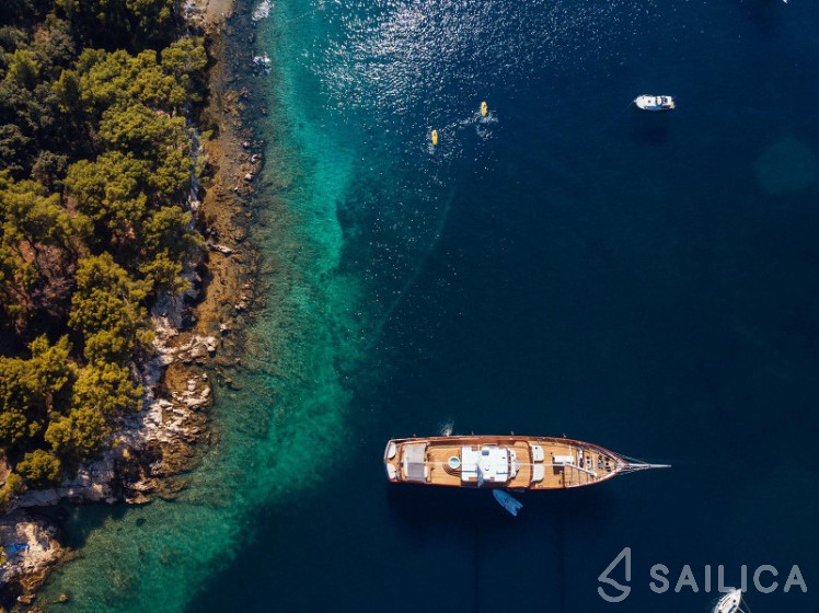 Corsario - Yacht Charter Sailica