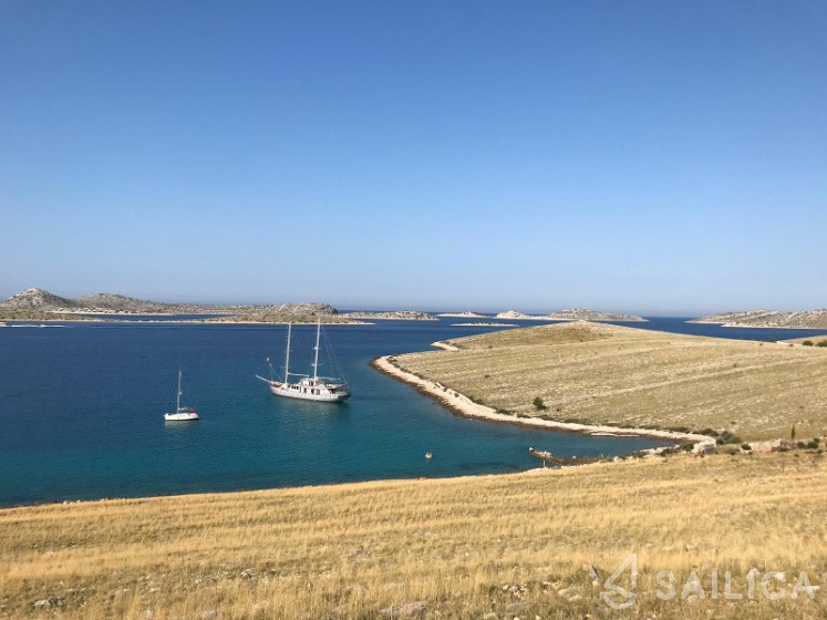 Corsario - Yacht Charter Sailica