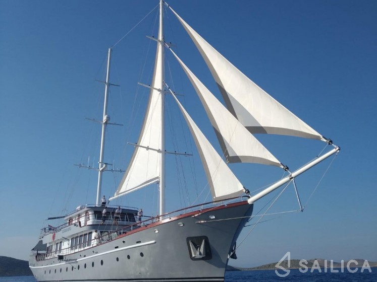 Corsario - Yacht Charter Sailica