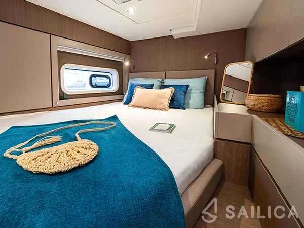 Bali 4.6 - Yacht Charter Sailica