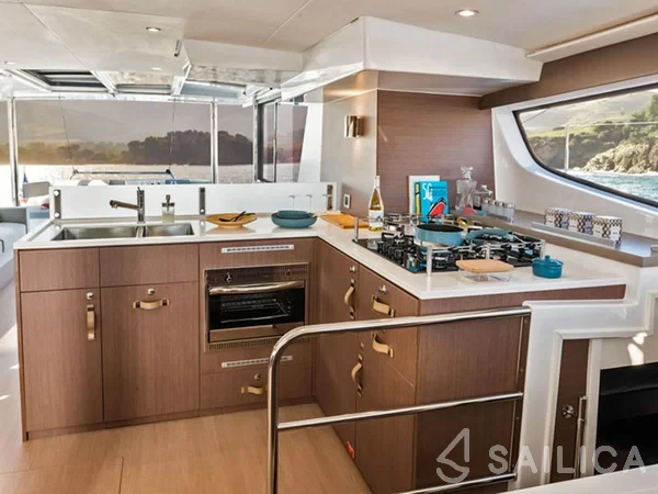 Bali 4.6 - Yacht Charter Sailica