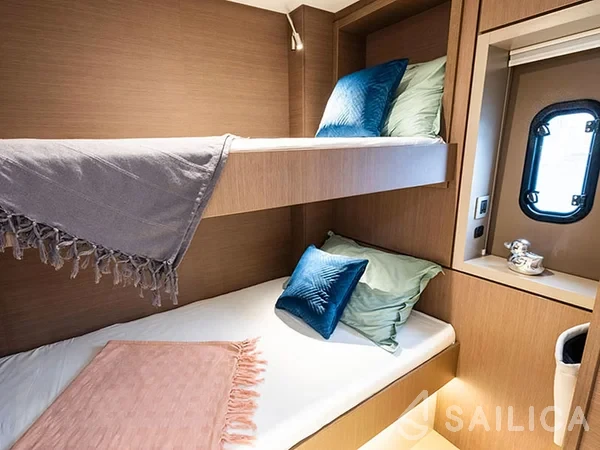Bali 4.6 - Yacht Charter Sailica