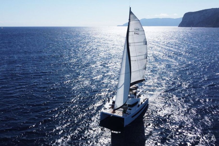 Bali 4.6 - Yacht Charter Sailica