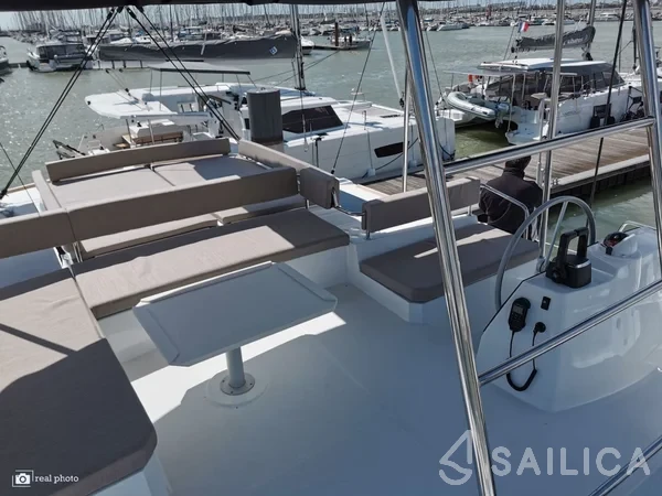 Bali 4.6 - Yacht Charter Sailica