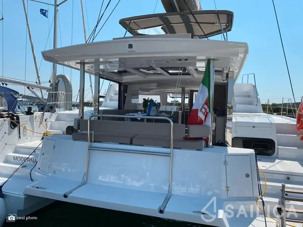 Bali 4.6 - Yacht Charter Sailica