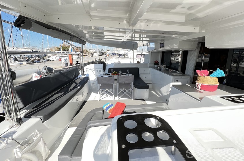Lagoon 46  - Yacht Charter Sailica