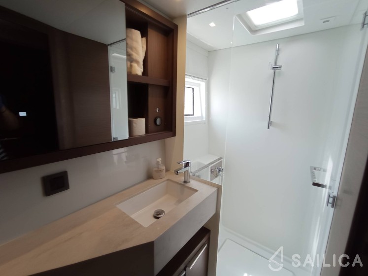 Lagoon 46  - Yacht Charter Sailica