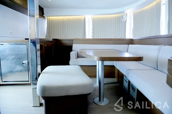 Lagoon 42 - Yacht Charter Sailica