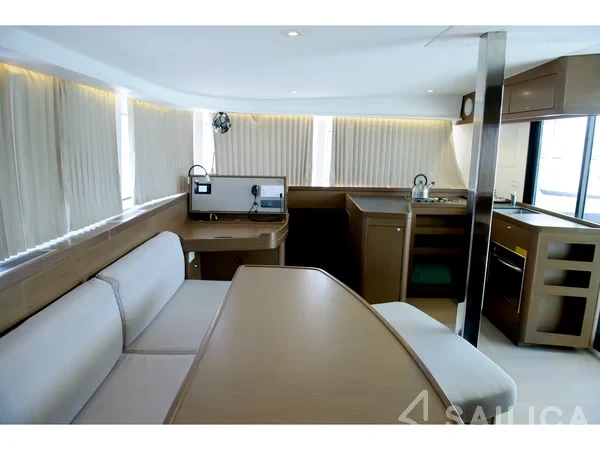 Lagoon 42 - Yacht Charter Sailica