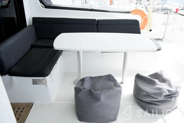 Lagoon 42 - Yacht Charter Sailica