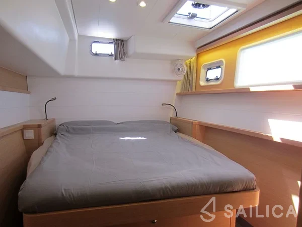 Lagoon 450 - Yacht Charter Sailica