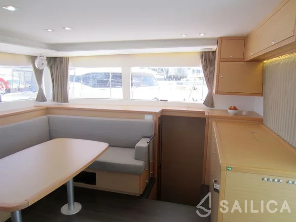 Lagoon 450 - Yacht Charter Sailica