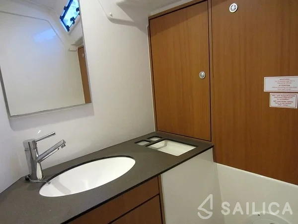Bavaria 45 Cruiser - Yacht Charter Sailica