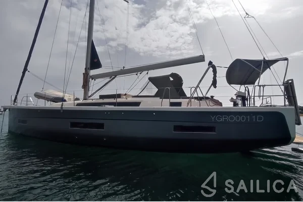 Dufour 530 - Yacht Charter Sailica