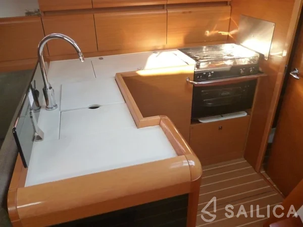 Sun Odyssey 439 - Yacht Charter Sailica