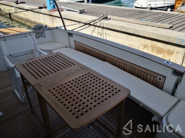 Greenline 40 - Yacht Charter Sailica