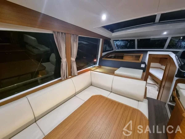Greenline 40 - Yacht Charter Sailica