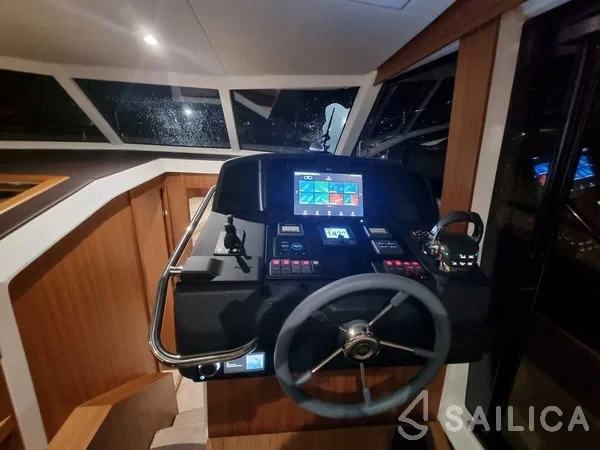 Greenline 40 - Yacht Charter Sailica