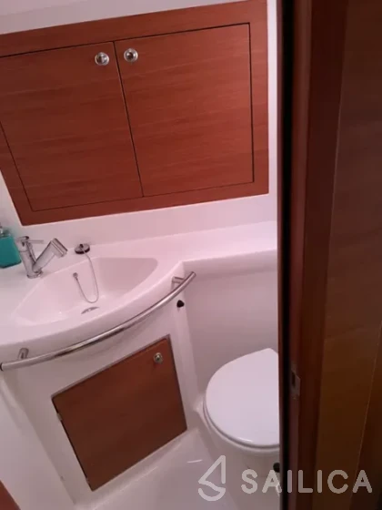 Elan Impression 40.1 - Yacht Charter Sailica