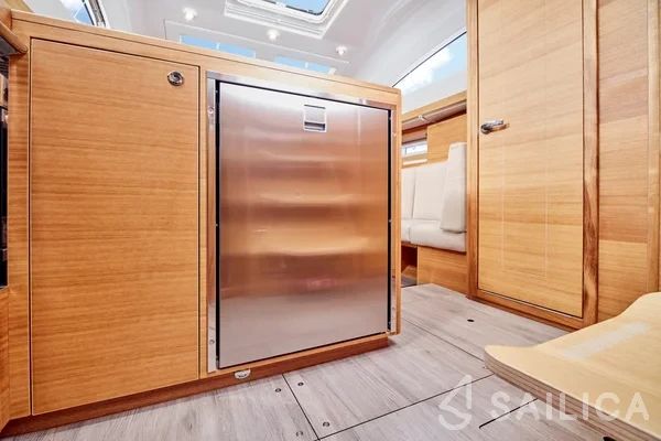 Elan Impression 40.1 - Yacht Charter Sailica