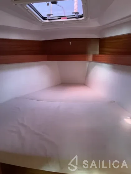 Elan Impression 40.1 - Yacht Charter Sailica
