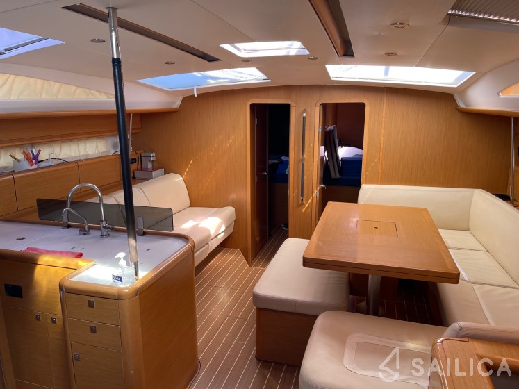 Jeanneau 53 - Yacht Charter Sailica