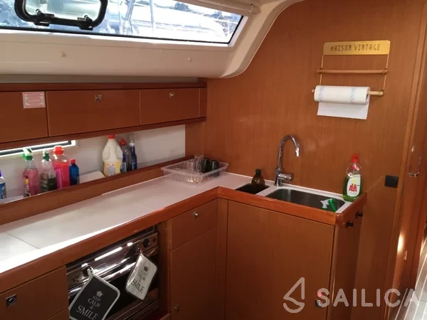 Bavaria 51 Cruiser - Yacht Charter Sailica