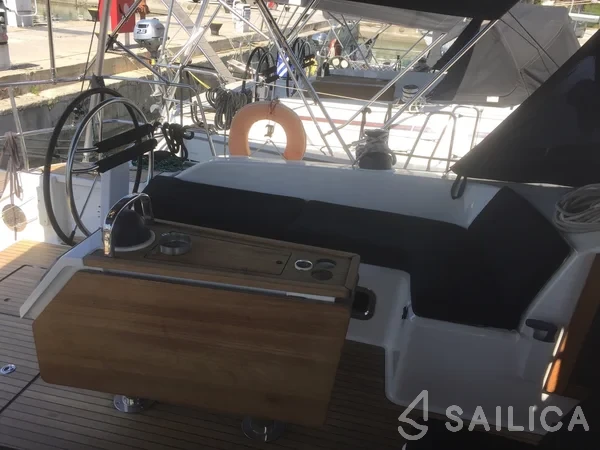 Bavaria 51 Cruiser - Yacht Charter Sailica