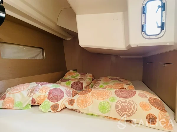 Oceanis 40.1 - Yacht Charter Sailica