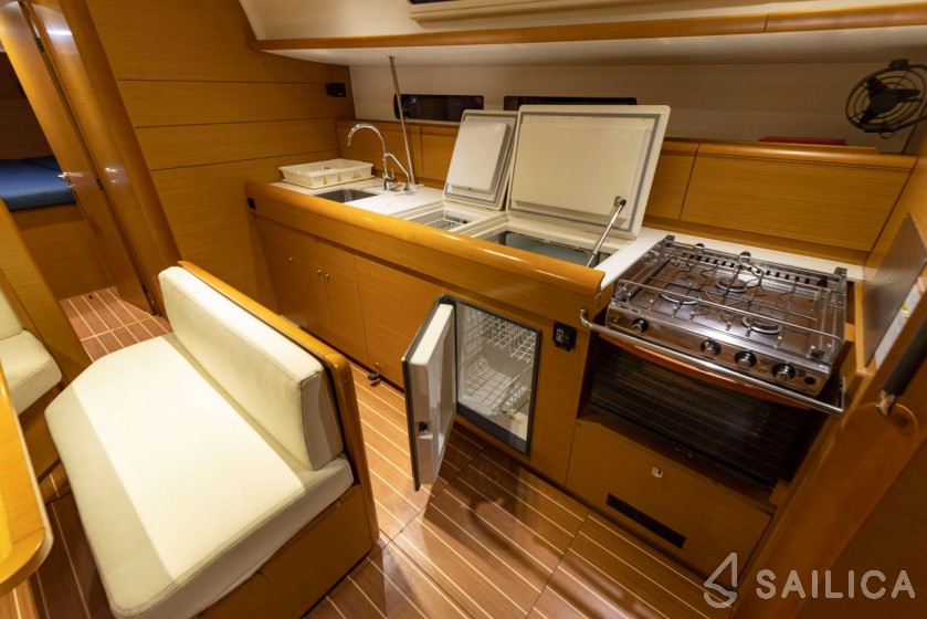 Sun Odyssey 469 - Yacht Charter Sailica