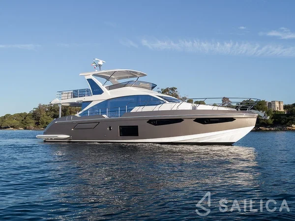 Azimut 60 - Yacht Charter Sailica