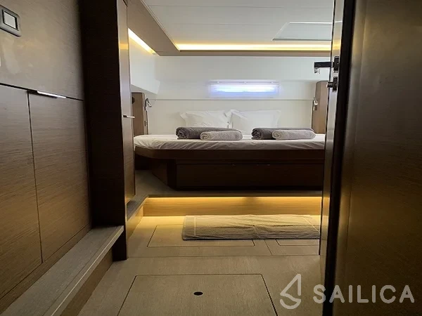 Lagoon 46  - Yacht Charter Sailica