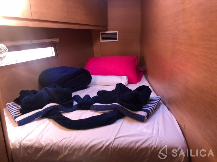 Dufour 500 GL - Yacht Charter Sailica