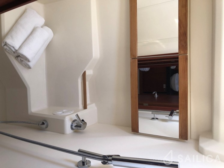 Hanse 455 - Yacht Charter Sailica