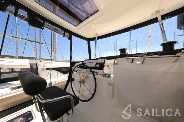 Lagoon 42 - Yacht Charter Sailica