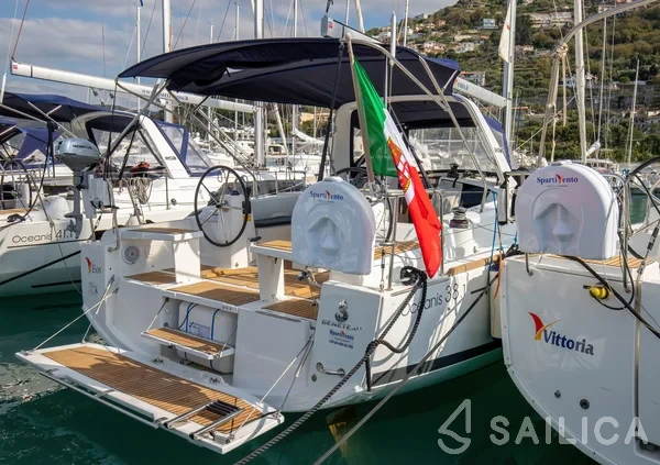Oceanis 38.1 - Yacht Charter Sailica