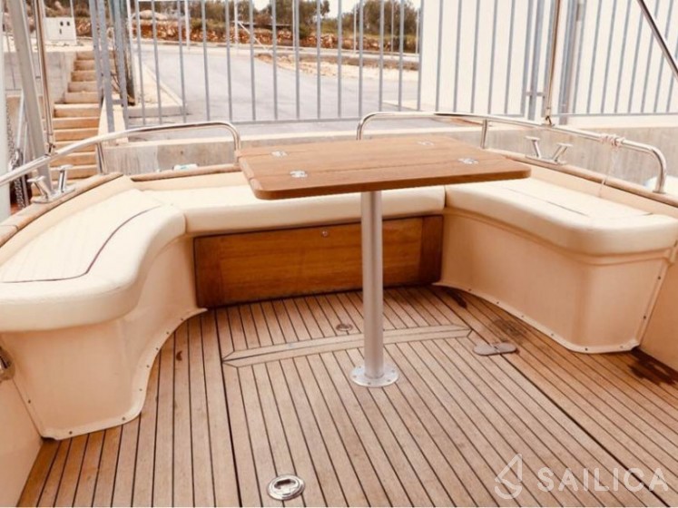 Damor 700 - Yacht Charter Sailica