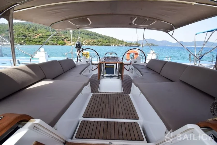 Jeanneau 53 - Yacht Charter Sailica