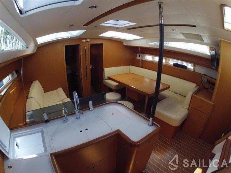 Jeanneau 53 - Yacht Charter Sailica
