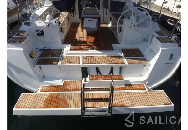 Oceanis 48 - Yacht Charter Sailica